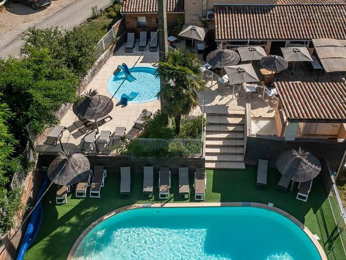 Camping Coeur d'Ardèche - Tente en toile et en bois 4 personnes - La Cabane 16m² (2 chambres) sans sanitaires 4 pers in Saint-Vincent-de-Durfort, Parc naturel régional des Monts d'Ardèche