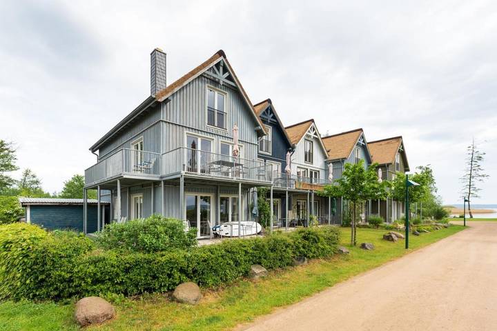Ferienwohnung für 7 Personen, mit Balkon und Terrasse sowie Garten und Sauna