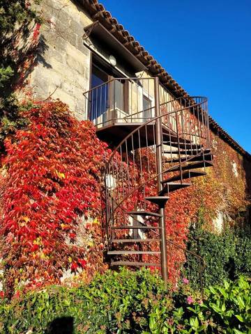 Gîte pour 5 personnes, avec piscine ainsi que jardin et balcon dans Albaron
