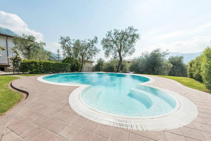 Appartamento intero, Appartamento vacanze per 4 persone con giardino in Malcesine, Prealpi Gardesane