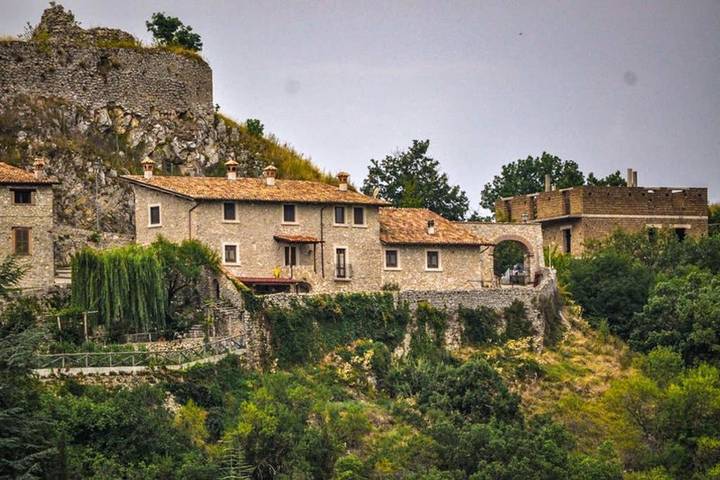 Villa per 16 persone, con vista lago e panorama nonché giardino, con animali domestici - 1