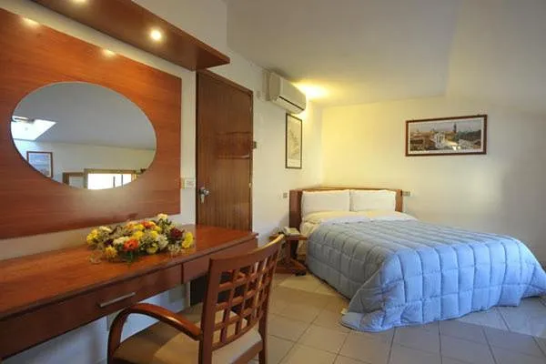 Hotel per 4 persone - 1