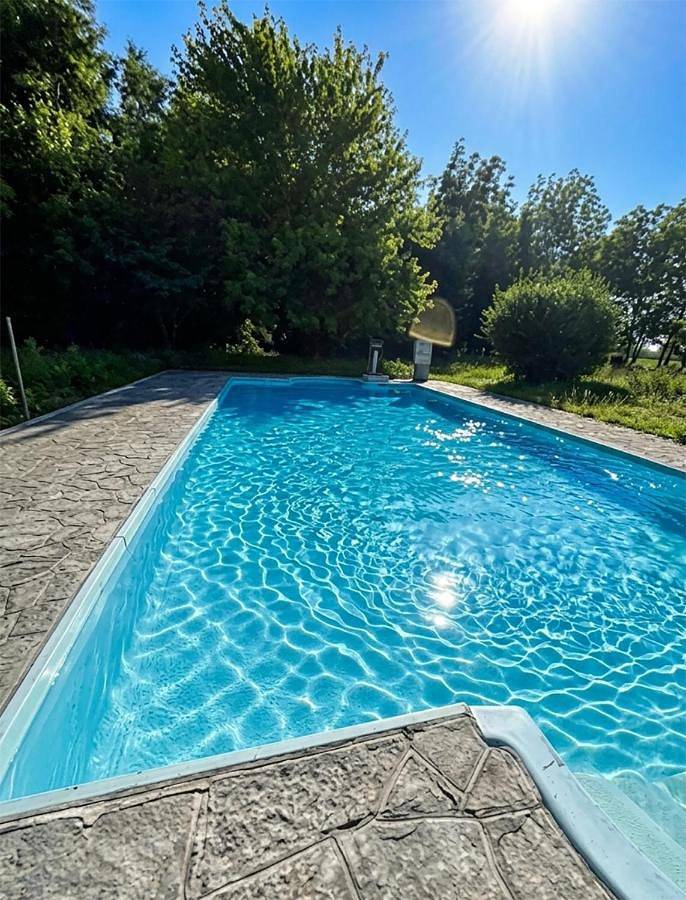 Appartamento per 2 persone, con Idromassaggio e Terrazza nonché Giardino e Piscina a Alessandria (Comune)