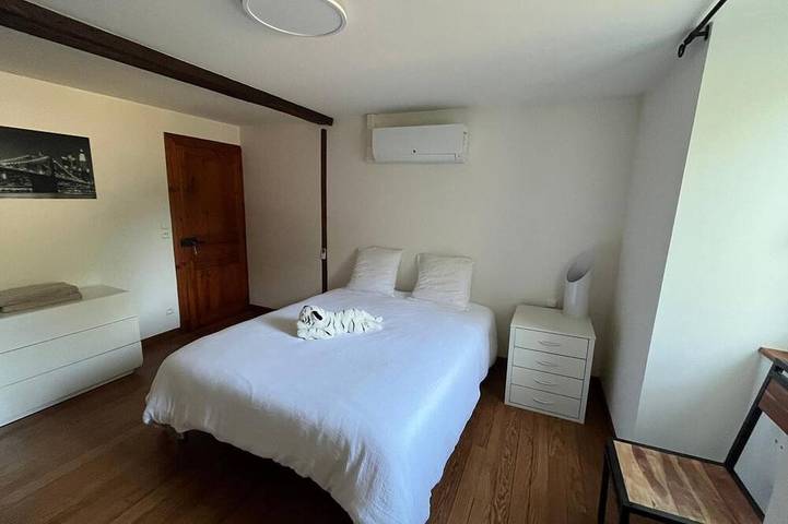 Location de vacances pour 2 personnes, avec jacuzzi ainsi que piscine et jardin à Vielleségure - 3