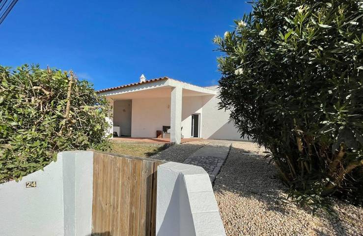 Apartamento para 5 personas, con jardín y vistas en Aljezur