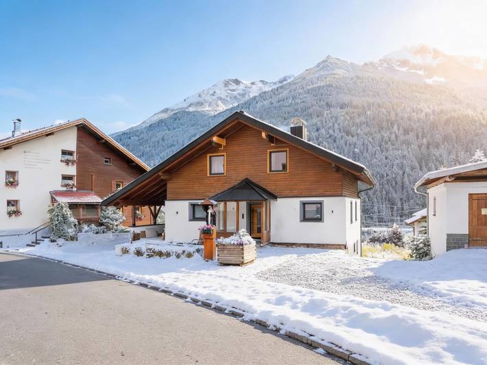 Ferienwohnung für 4 Personen, mit Balkon und Garten am Arlberg