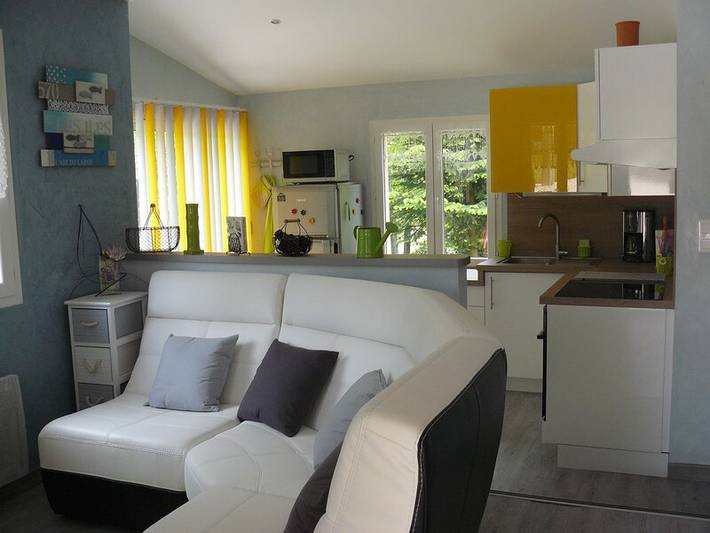 Gîte confortable avec piscine et jardin : 700m de Pleure in Pleure, Jura