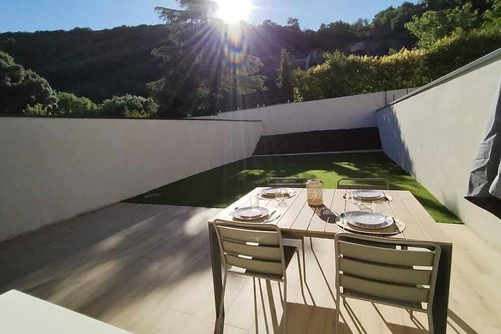 Charmante maison neuve vacances en famille ou déplacements pro in Rochemaure, Privas (arrondissement)