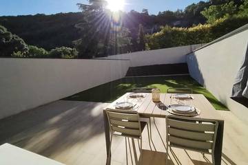 Gîte pour 4 personnes, avec terrasse et jardin à Rochemaure