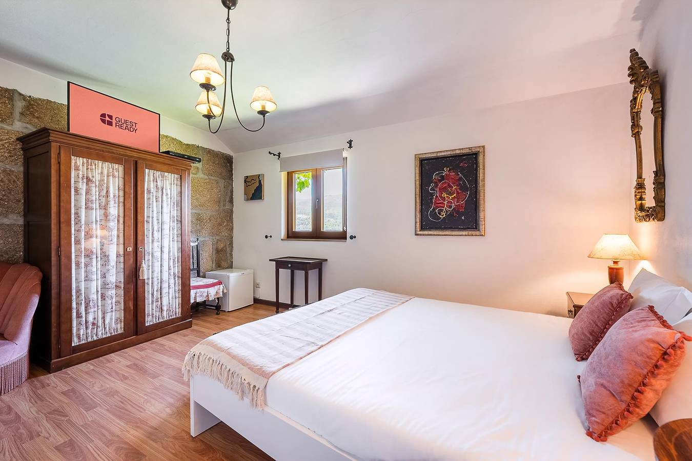 Geheel appartement, Vakantieappartement voor 2 personen met balkon in Cinfães, Viseu District