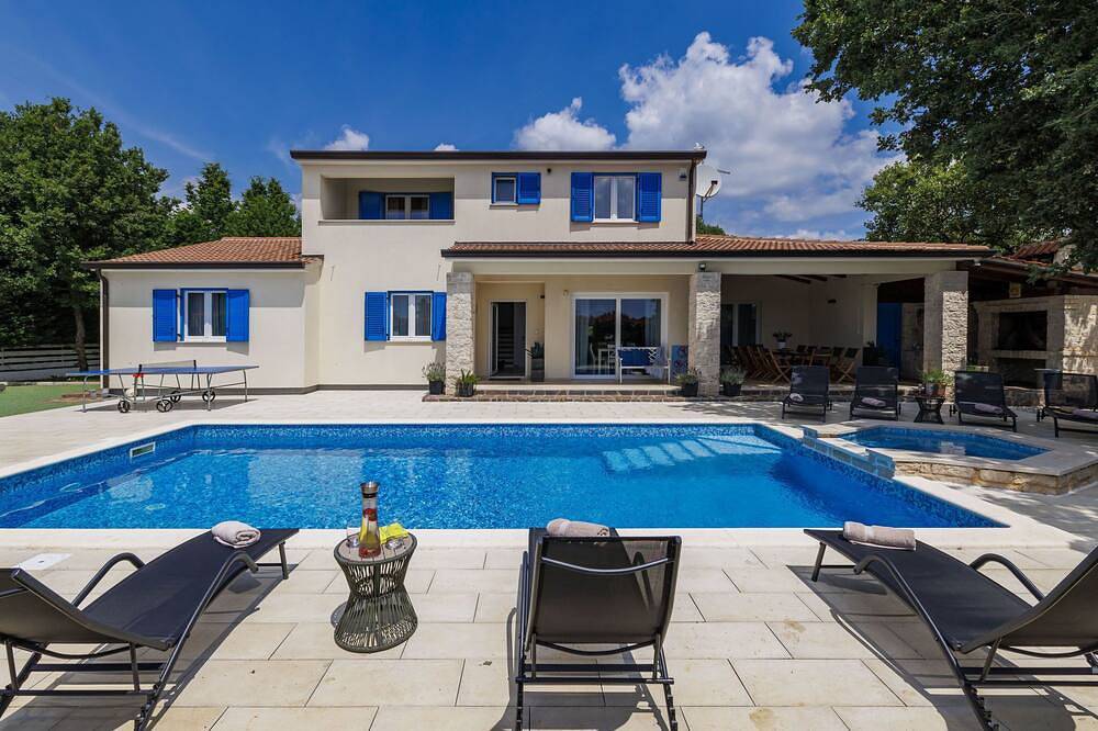 Casa vacanza a Gimino a partire da 728€ a notte