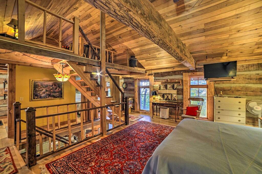 Kentucky Lake Views: Cozy Cabin in Waverly! in Kentucky Lake