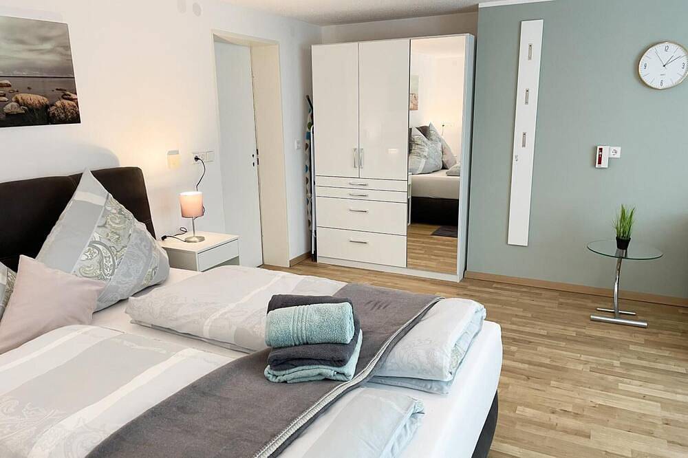 Ganze Wohnung, Ferienwohnung Esther in Singen, Hegau