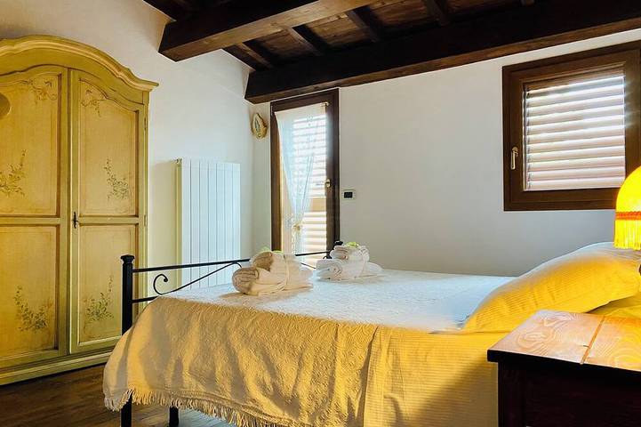 Gîte pour 4 personnes, avec Balcon ainsi que Terrasse et Jardin à Raiano