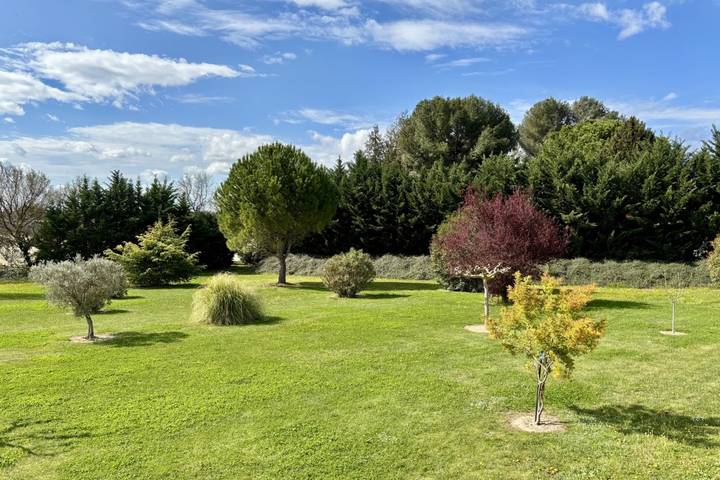 Location de vacances pour 6 personnes, avec jacuzzi ainsi que jardin et terrasse, adapté aux familles à Lambesc - 4