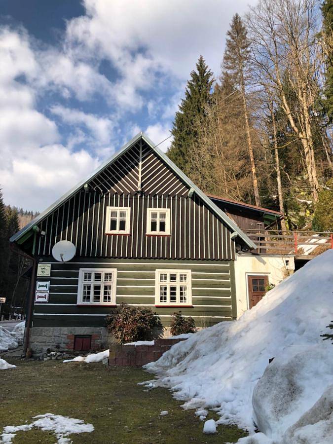 Ferienhaus für 16 Personen, mit Terrasse und Garten sowie Ausblick in Spindlermühle - 3