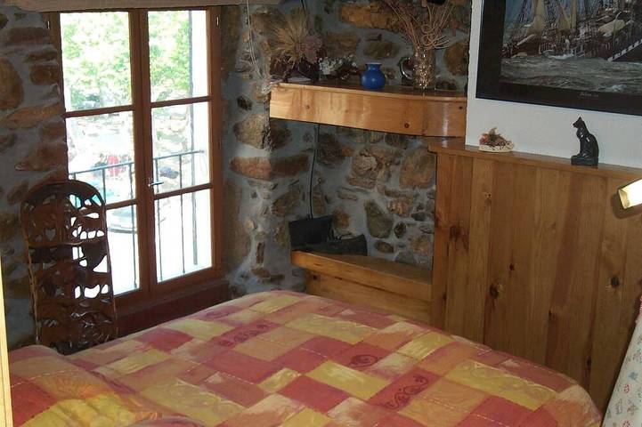 Gîte pour 5 personnes, avec terrasse, animaux acceptés à Saint-Chinian - 2