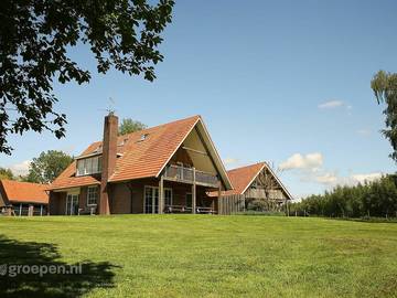 Ferienhaus für 16 Personen, mit Terrasse und Balkon/Terrasse in den Niederlande
