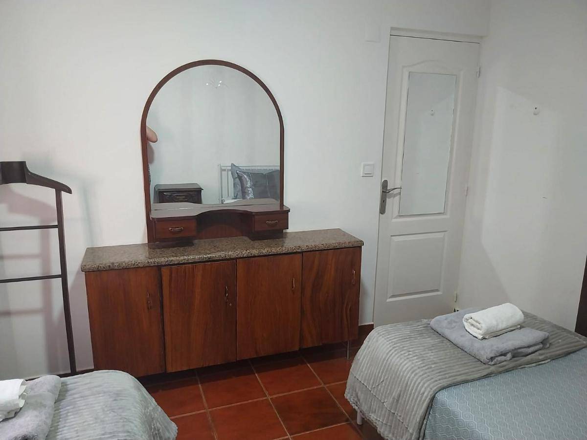 Apartamento inteiro, Two-Bedroom Apartment in Ermidas-Sado, Alentejo Litoral