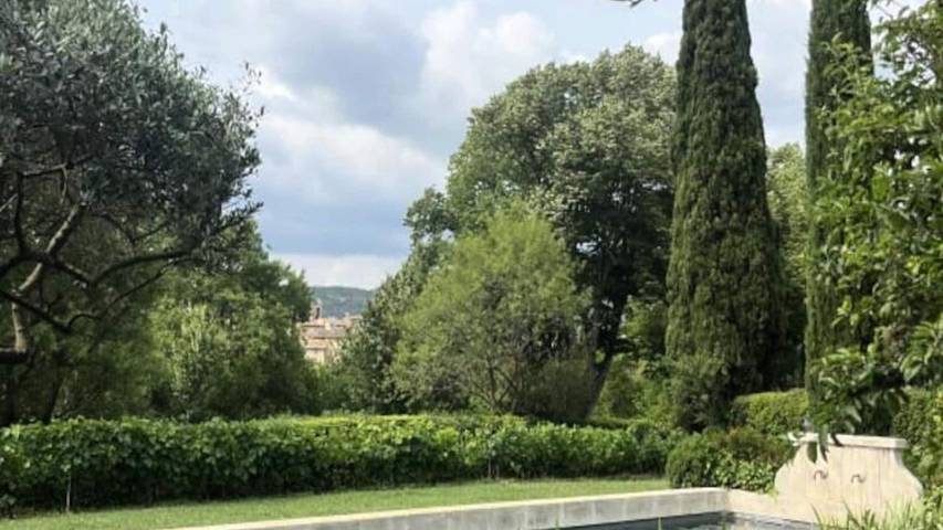 Gîte pour 9 personnes, avec jardin et piscine à Lourmarin - 4