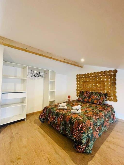 Appartement entier, Two-Bedroom Apartment in Caussade, Quercy