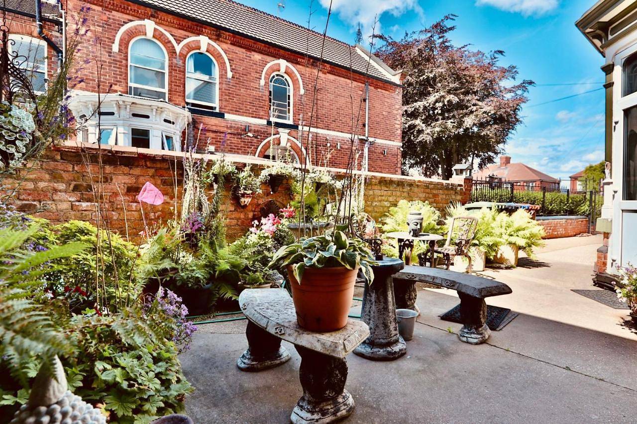 Entire holiday apartment, The Bays Clee Rd in Cleethorpes, Grimsby and Cleethorpes