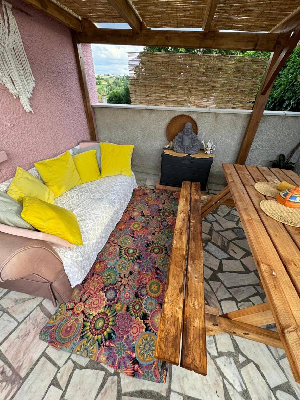 Maison donarosa charmante in Vieille-Brioude, Parc Naturel Régional Livradois-Forez