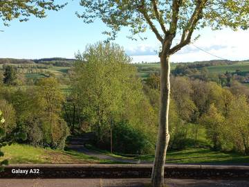 Gîte pour 6 personnes, avec vue et terrasse à Saint-Pierre-de-Trivisy