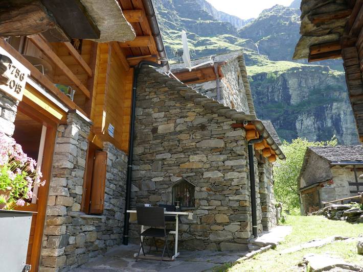 Ferienhaus für 2 Personen, mit Balkon und Garten im Ticino