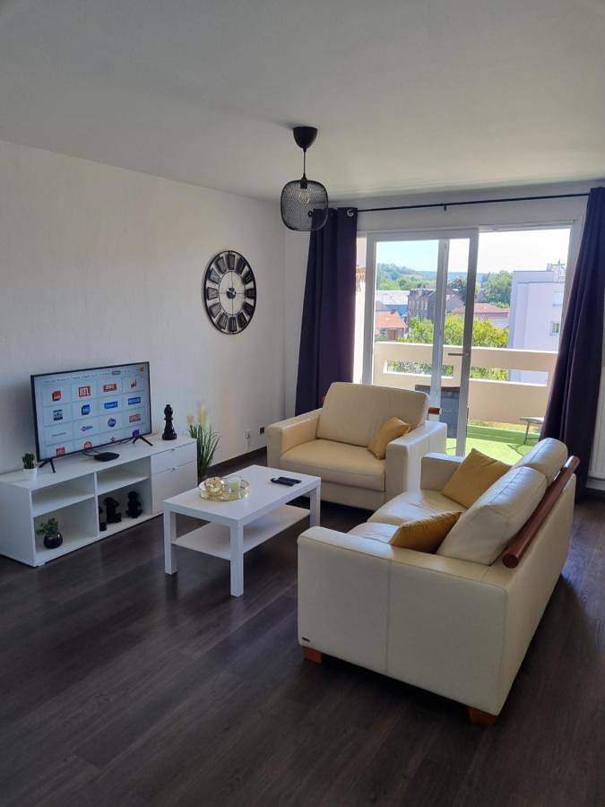 Appartement entier, Bel appartement 2 chambres ,résidence privée in Givet (homonymie), Parc naturel régional des Ardennes