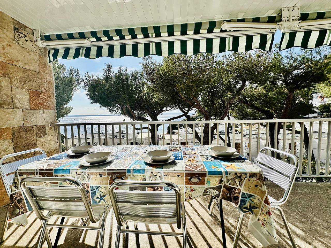 Apartamento entero, Corsario. Apartamento frente al mar en Roses in l'Almadrava, Roses