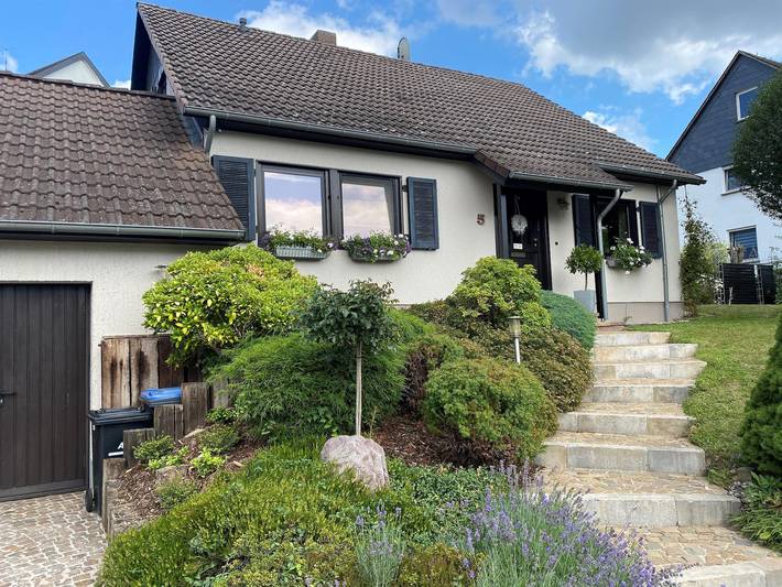 Ferienwohnung für 2 Personen, mit Balkon und Terrasse in Konz