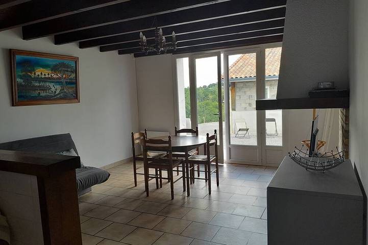 Gîte pour 6 personnes, avec Jardin à Habas