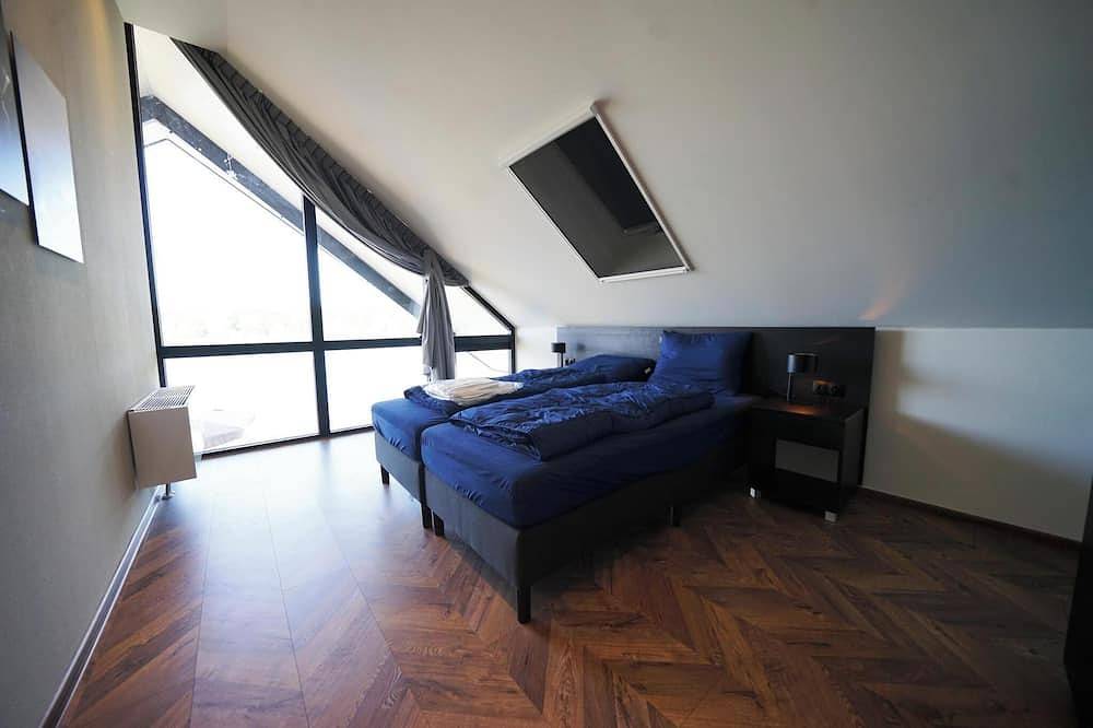 Villa for disabled people with 5 bedrooms and 2 bathrooms in Kampen, Veluwemeer