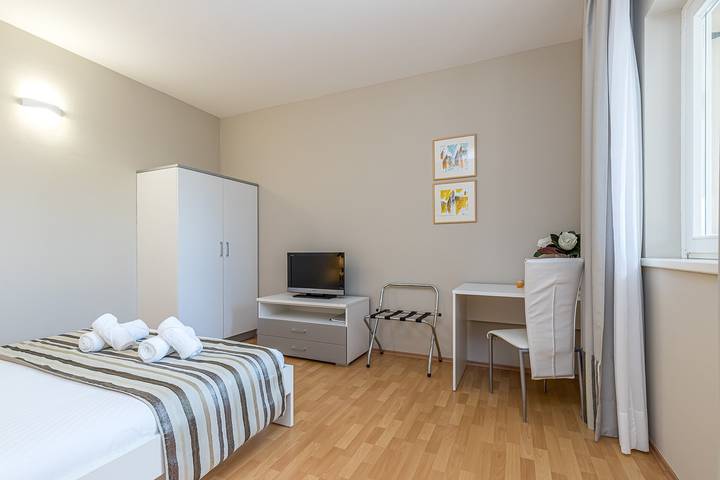 Gîte pour 2 personnes, avec piscine à Poreč - 2