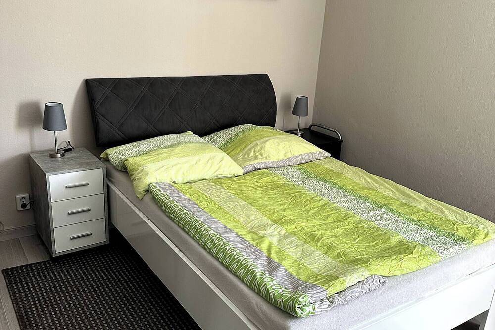 Ganze Wohnung, Große Unterkunft bis 18 Personen im Raum Halle & Leipzig mit Billard und Darts in Landsberg (Saalekreis), Saale-Unstrut Region