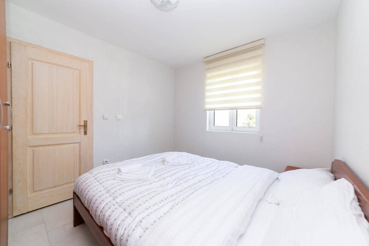 Ganze Wohnung, Apartmani Tripović in Tivat, Boka Kotorska