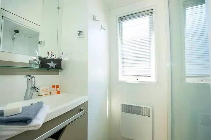 Mobil home pour 6 personnes à Sainte-Catherine-de-Fierbois - 4