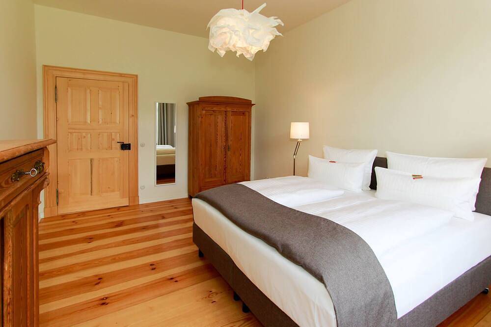 Ganze Wohnung, Ferienwohnung Sperenberg - 2 Zimmer Apartment im ersten Obergeschoss in Jüterbog, Teltow-Fläming