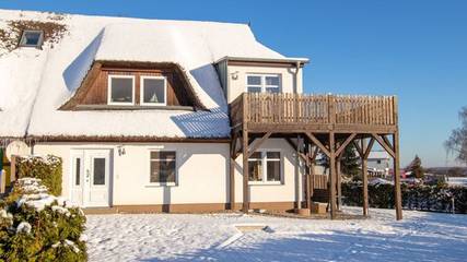 Ferienwohnung für 2 Personen, mit Garten und Sauna sowie Balkon in Freest