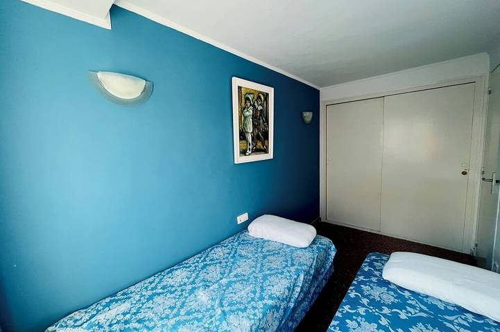 Appartement entier, Appartement lumineux 5 pers, piscine, à 5 min plage à pied - proche PortAventura in Salou, Costa Dorada