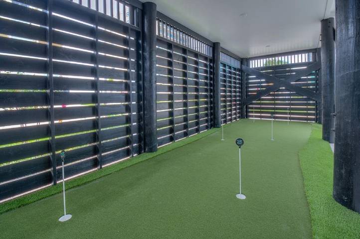 Vacation rental for 26 people, with balcony in Cherry Grove Beach