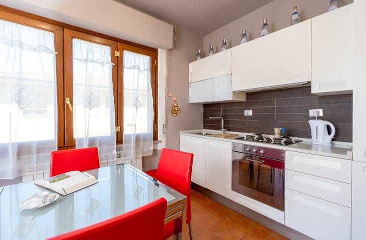 Appartamento 'Casa Gina- città e campagna lucchese' con parcheggio privato e Wi-Fi in Lucca, Provincia di Lucca