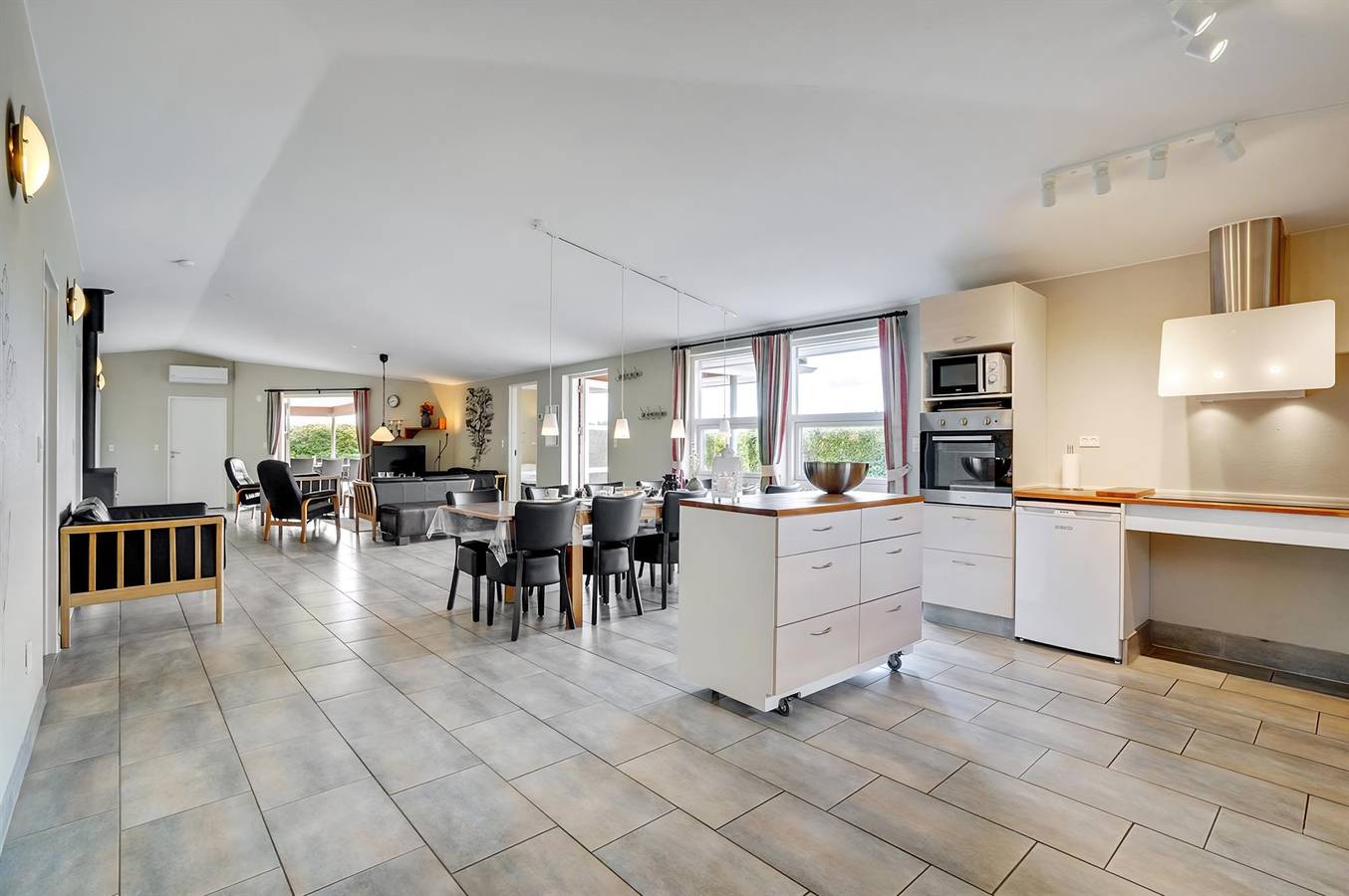 Awesome home in Toftlund w/ 5 Bedrooms, Sauna and Wifi in Arrild, Tondern und Umgebung