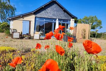 Cottage pour 4 personnes, avec terrasse et jardin, animaux acceptés à Longué-Jumelles
