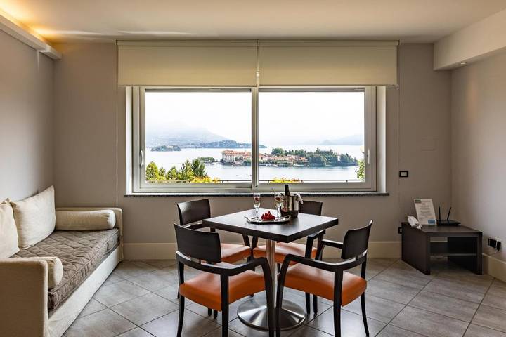 Maison d’hôte pour 3 personnes, avec terrasse et vue sur le lac ainsi que jardin et vue dans Stresa - 4