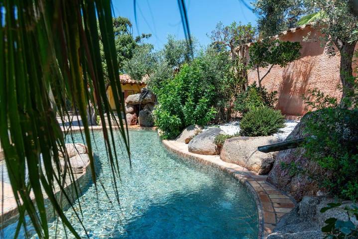 Ferienhaus für 10 Personen, mit Balkon und Terrasse sowie Garten und Kinderpool in Nora - 4