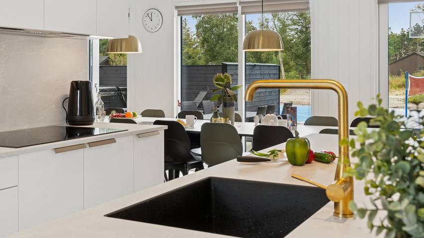 Ferienhaus für 20 Personen, mit Garten und Sauna sowie Terrasse in Kramnitse - 3