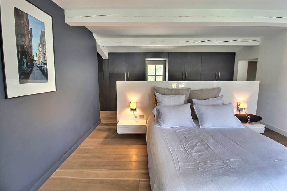 Charming farmhouse in the Aix countryside, peaceful setting and swimming pool in Ventabren, Aix-en-Provence und Umgebung