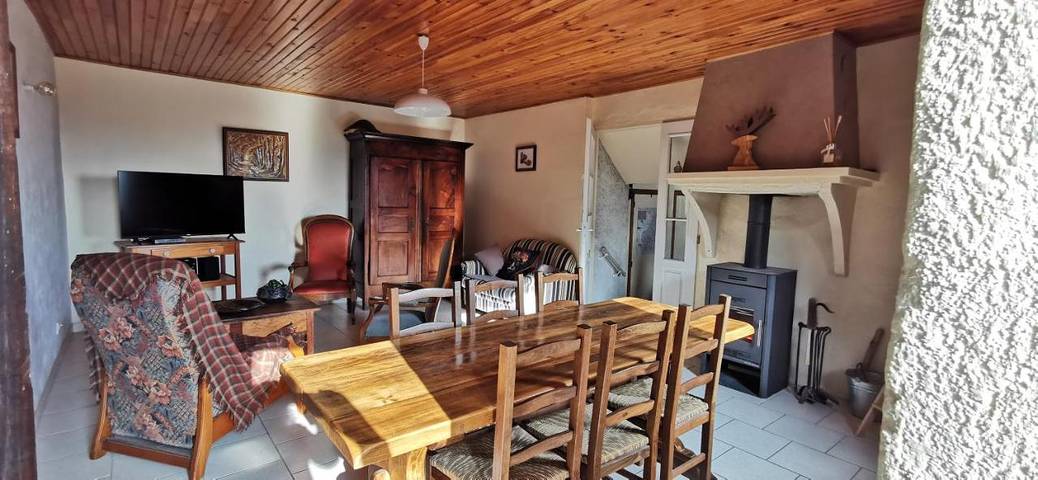 Location de vacances pour 5 personnes, avec terrasse et vue à Empurany - 4